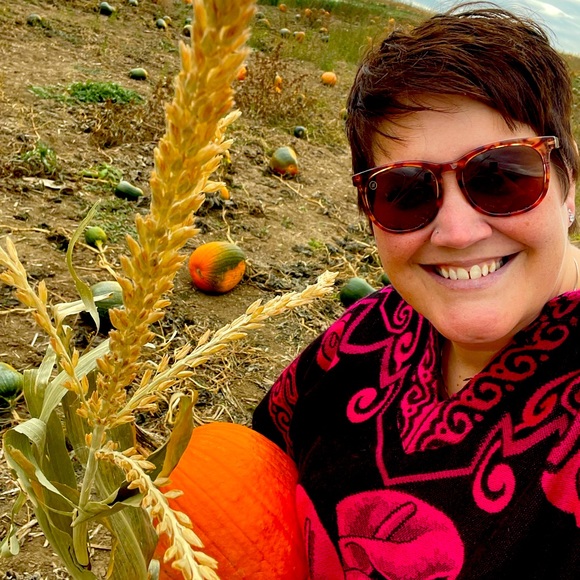 Meet your Posher, Amanda - Picture 1 of 1